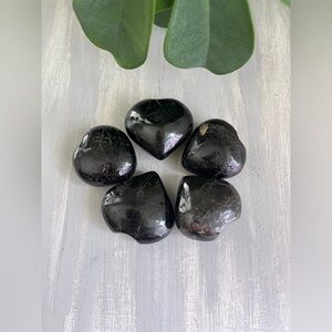 Black tourmaline heart